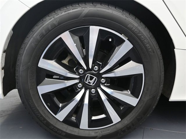 Used 2024 Honda Civic EX-L image 9