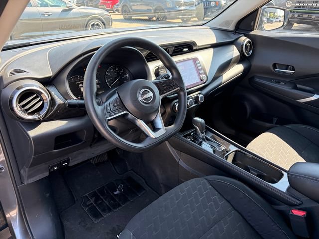 Used 2024 Nissan Kicks SV FWD image 3