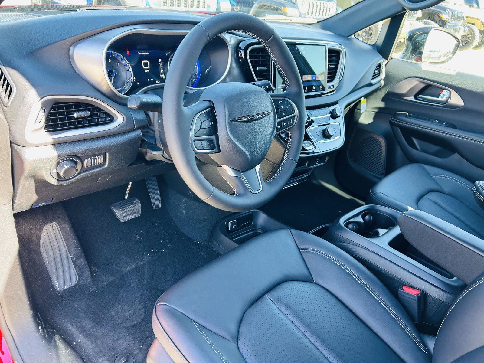 New 2026 Chrysler Voyager LX FWD image 14