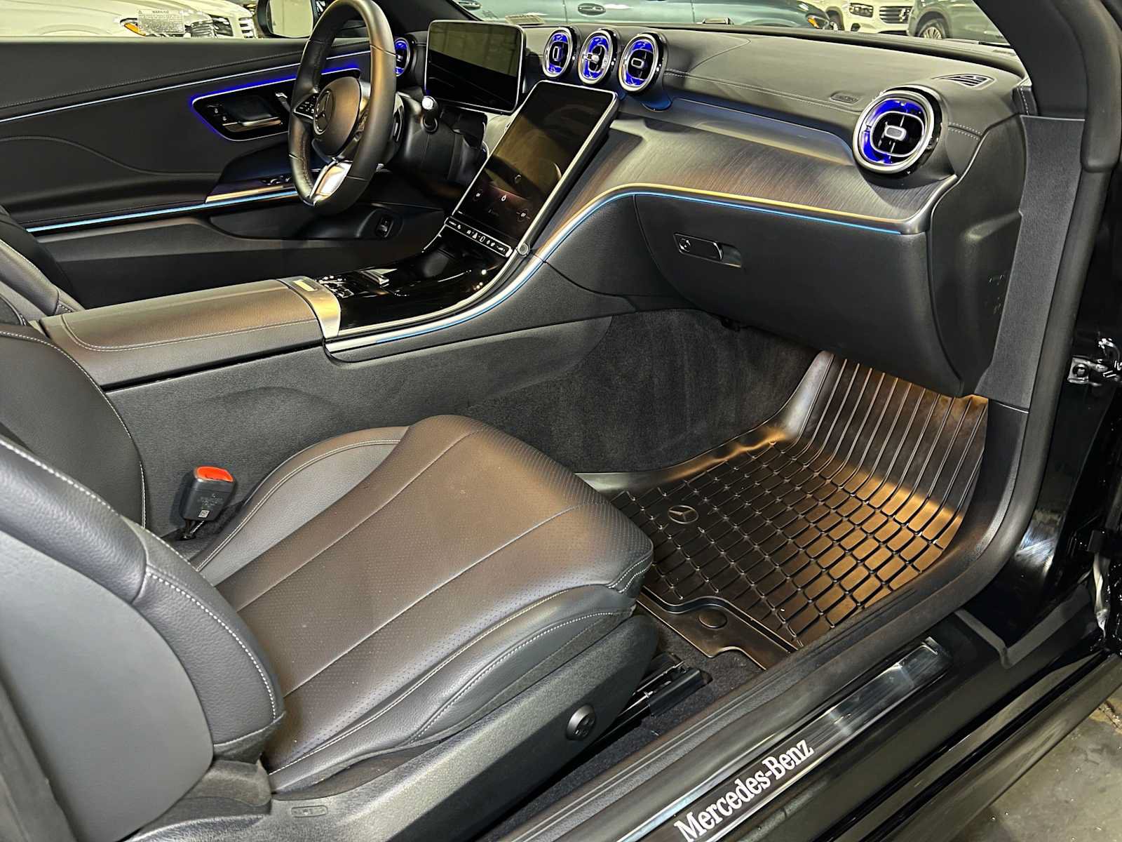 Used 2026 Mercedes-Benz CLE 300 4MATIC Cabriolet image 11