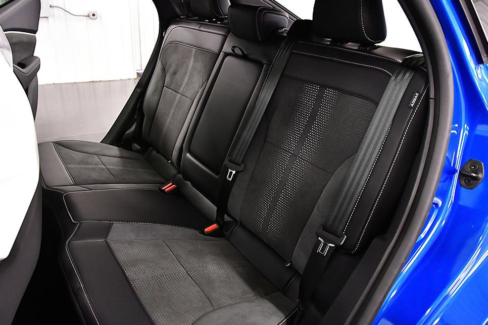 Used 2025 Ford Mustang Mach-E GT AWD/4WD image 30