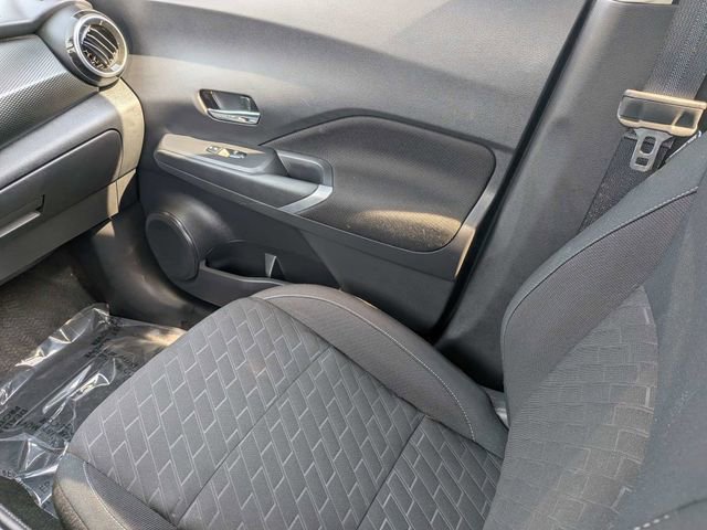 Used 2024 Nissan Kicks SV image 16
