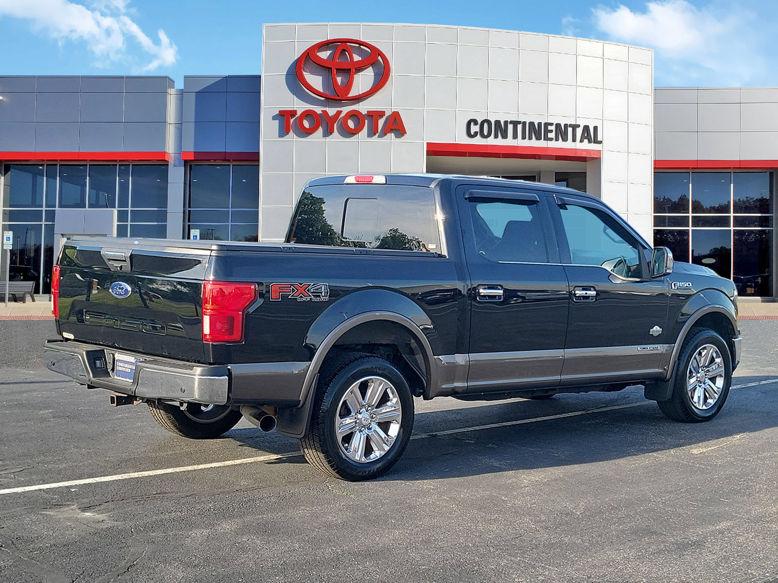 Used 2018 Ford F150 King Ranch w/ Equipment Group 601A Luxury AWD/4WD image 5