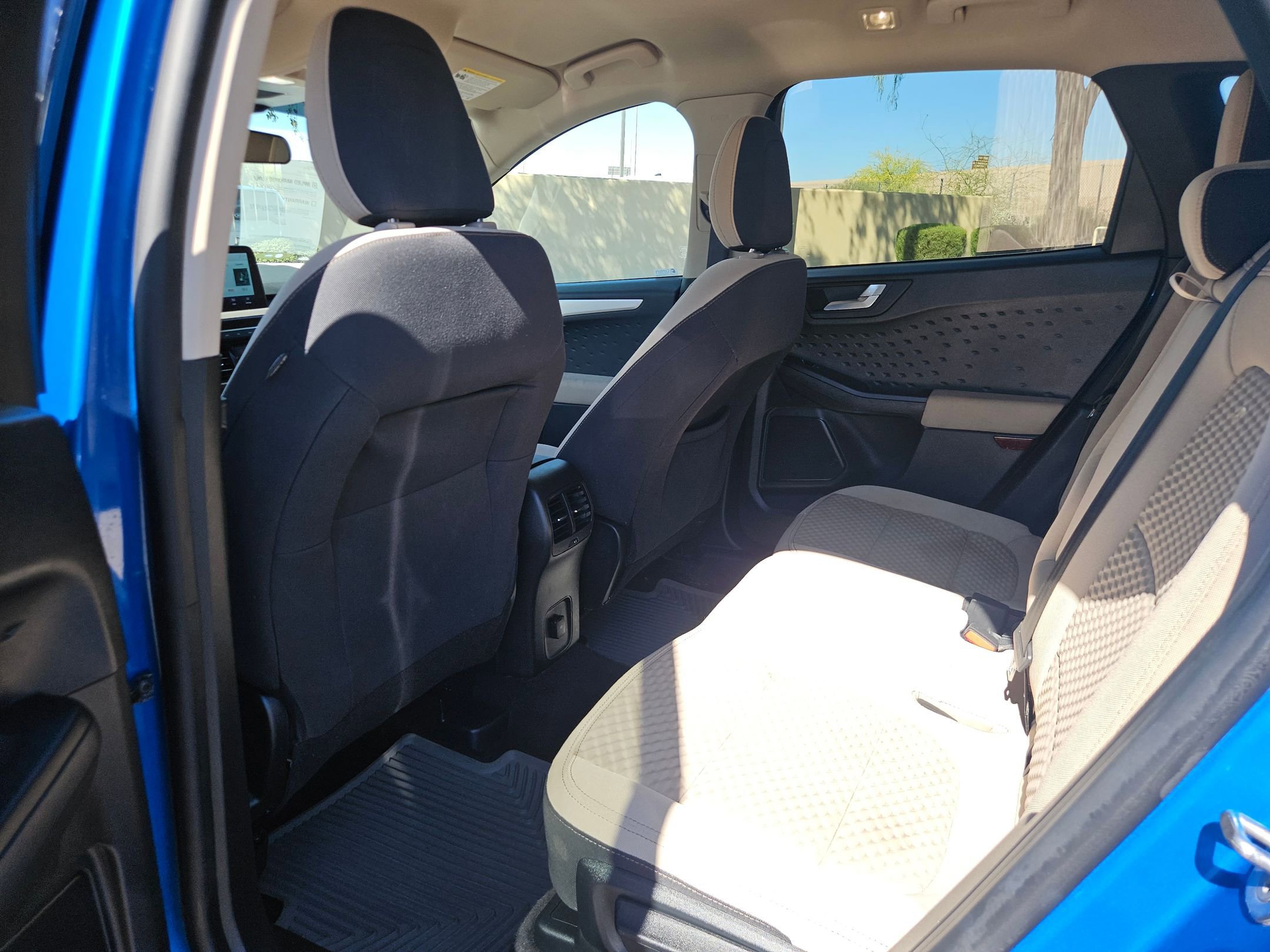 Used 2020 Ford Escape SE image 22