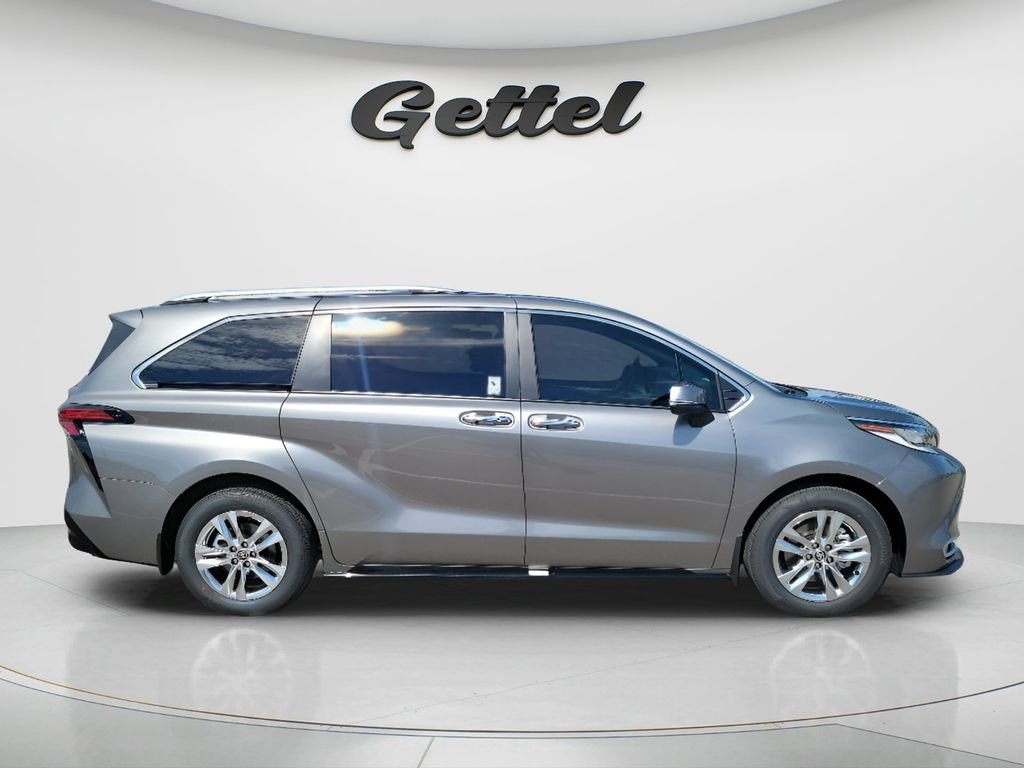 New 2026 Toyota Sienna Limited FWD image 4