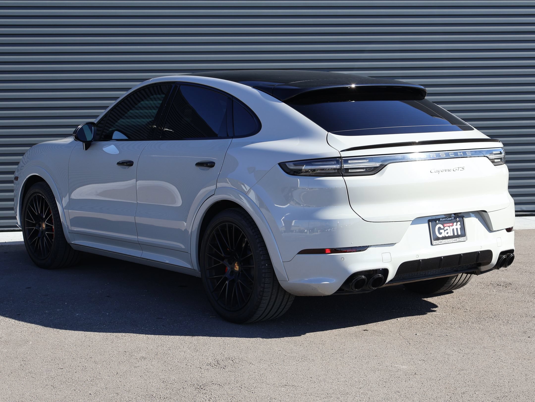 Used 2023 Porsche Cayenne GTS AWD/4WD image 3