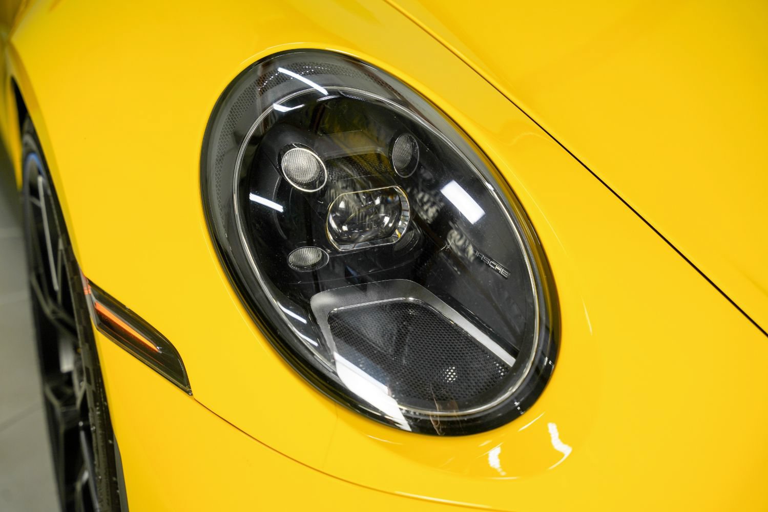 Used 2023 Porsche 911 GT3 w/ Chrono Package RWD image 12