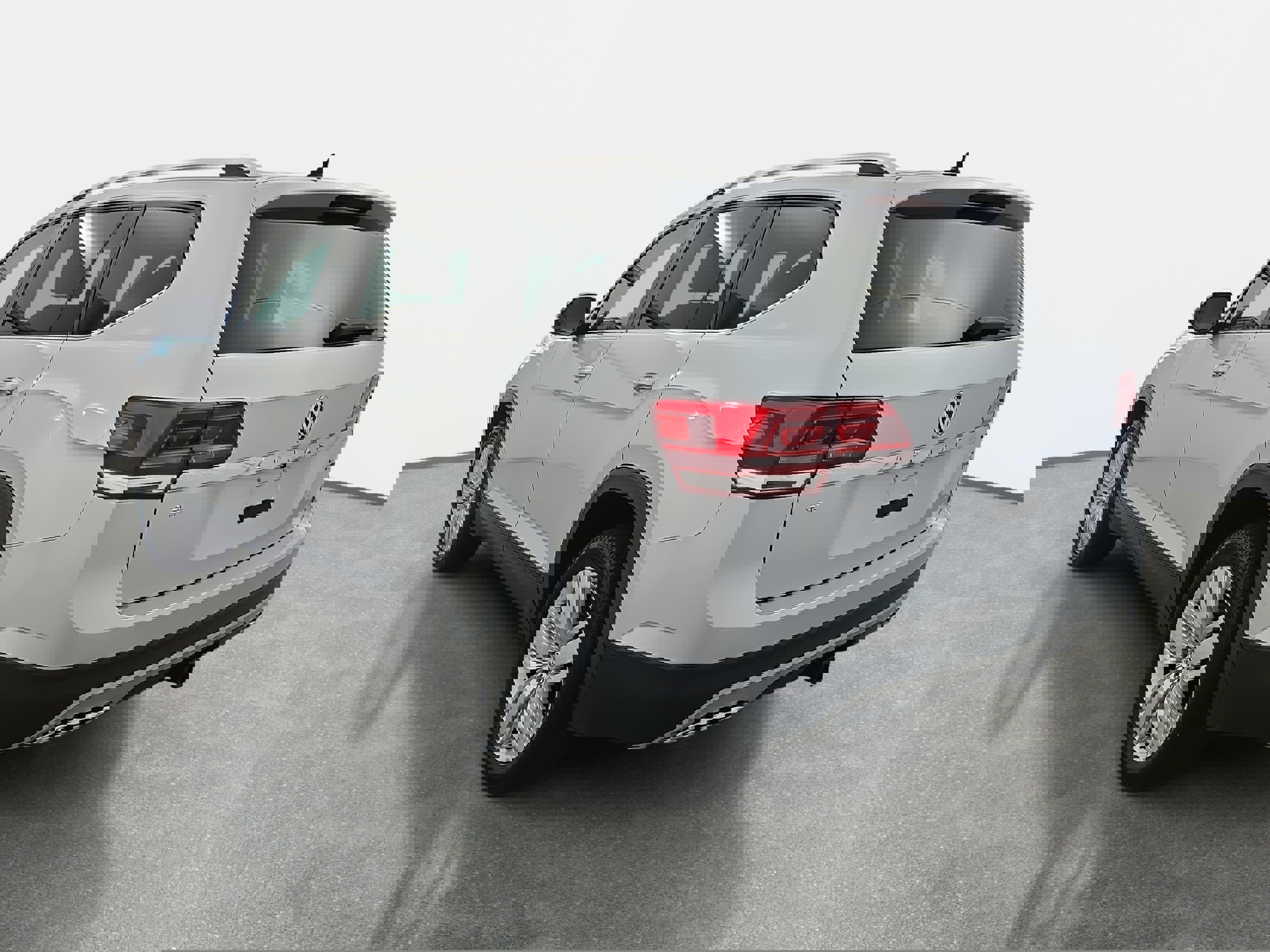 Used 2019 Volkswagen Atlas SE w/ Panoramic Sunroof Package image 5