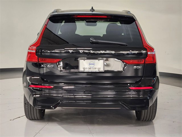 Used 2025 Volvo XC60 B5 Core image 9