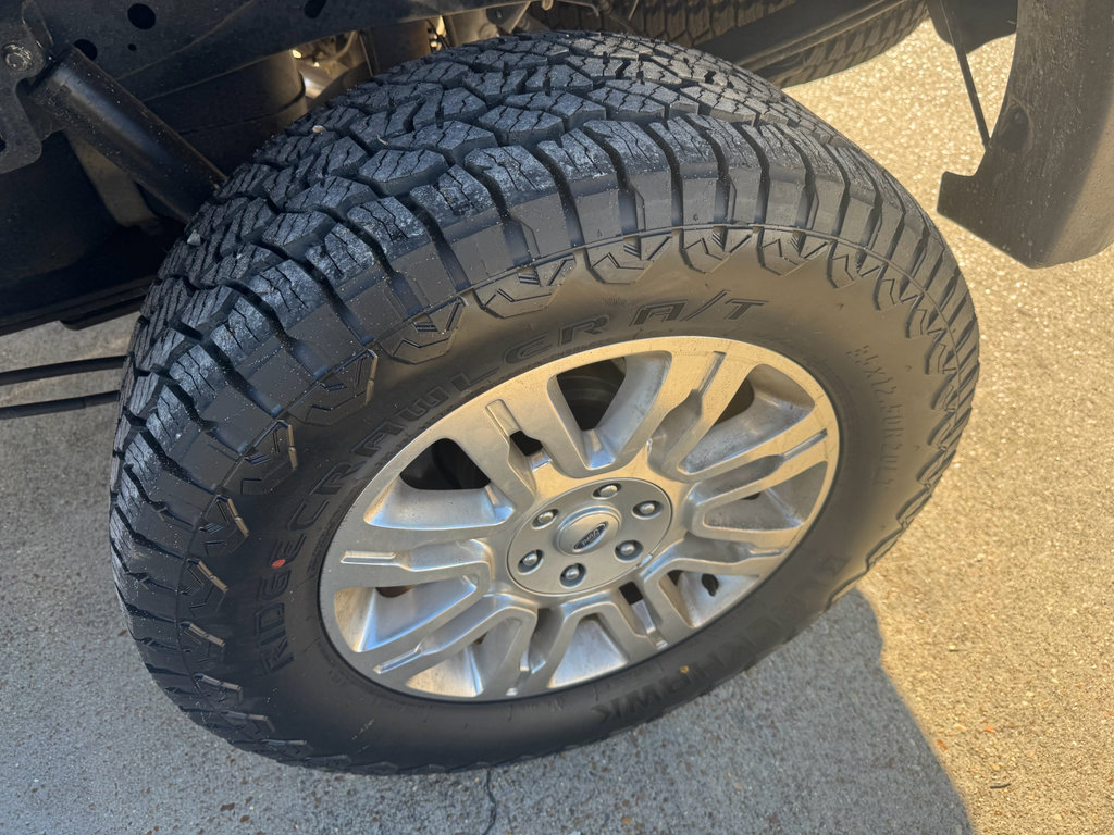 Used 2014 Ford F150 Platinum image 10