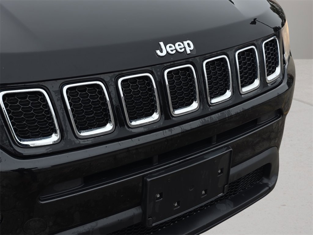 Used 2019 Jeep Compass Latitude image 9