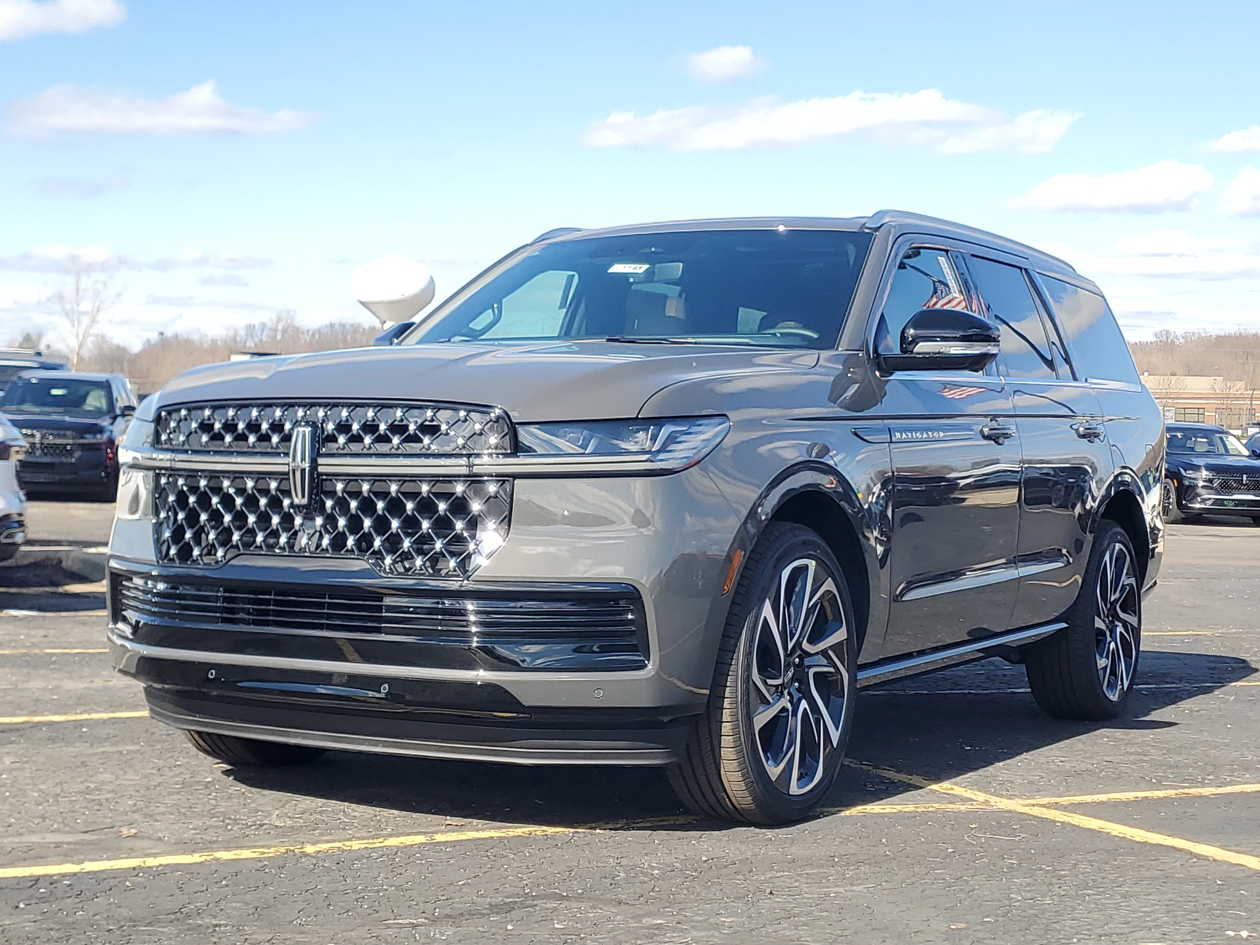 New 2026 Lincoln Navigator Black Label video 2