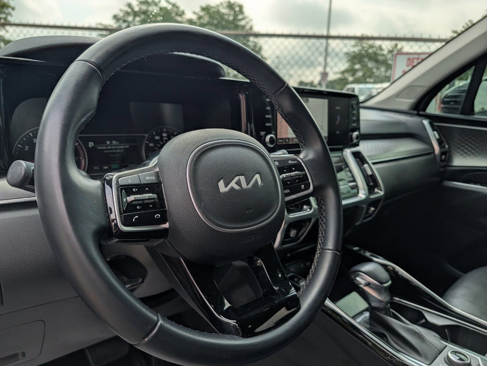 Used 2022 Kia Sorento SX AWD/4WD image 27
