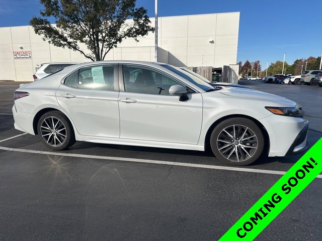 Used 2023 Toyota Camry SE