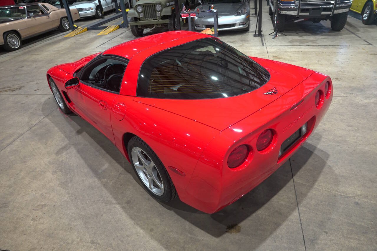Used 2001 Chevrolet Corvette Coupe RWD image 16