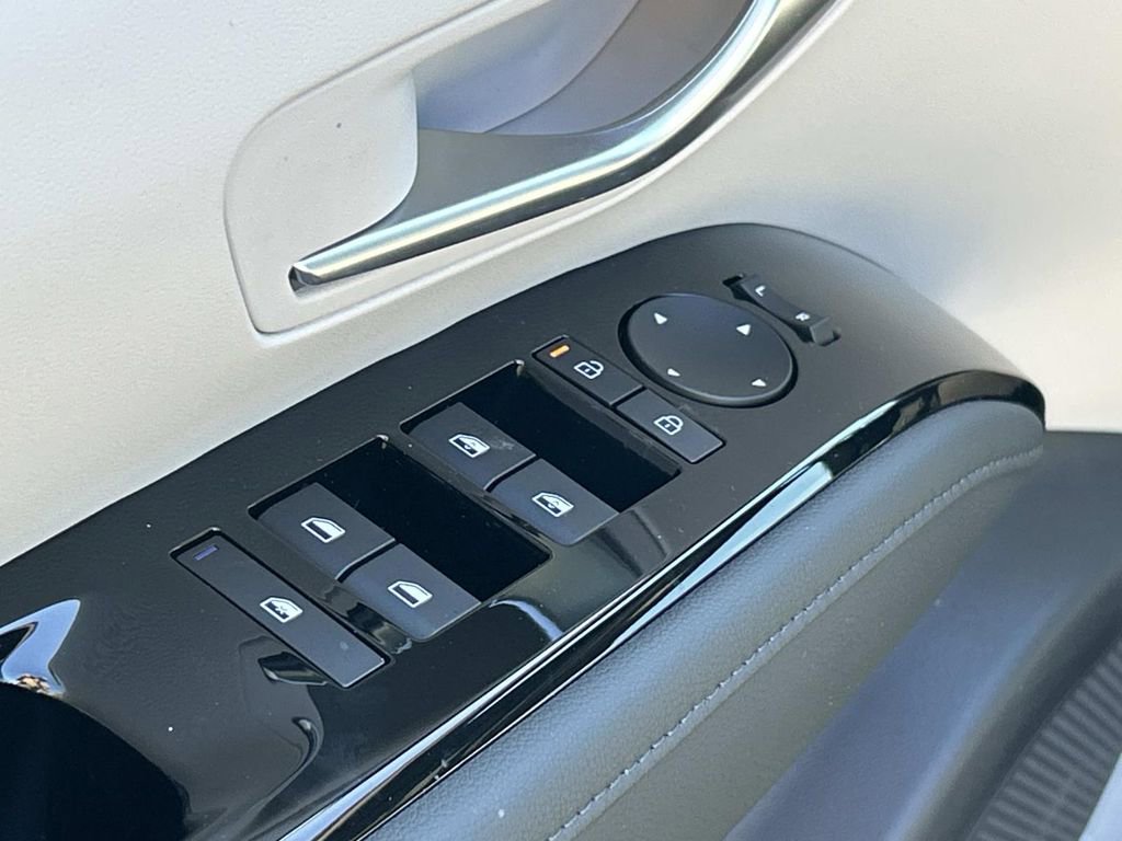 New 2026 Hyundai Tucson Limited image 18