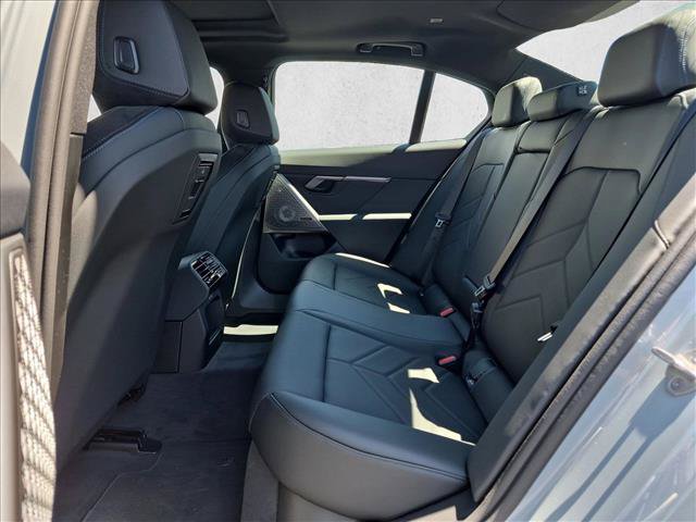 New 2027 BMW i5 eDrive40 w/ M Sport Package RWD image 16