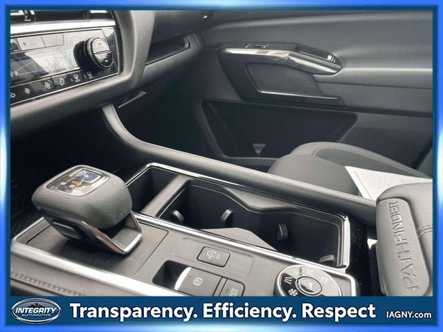 Used 2022 Nissan Pathfinder SV AWD/4WD image 30