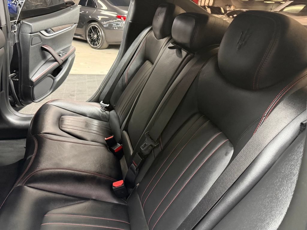 Used 2021 Maserati Ghibli S RWD image 40