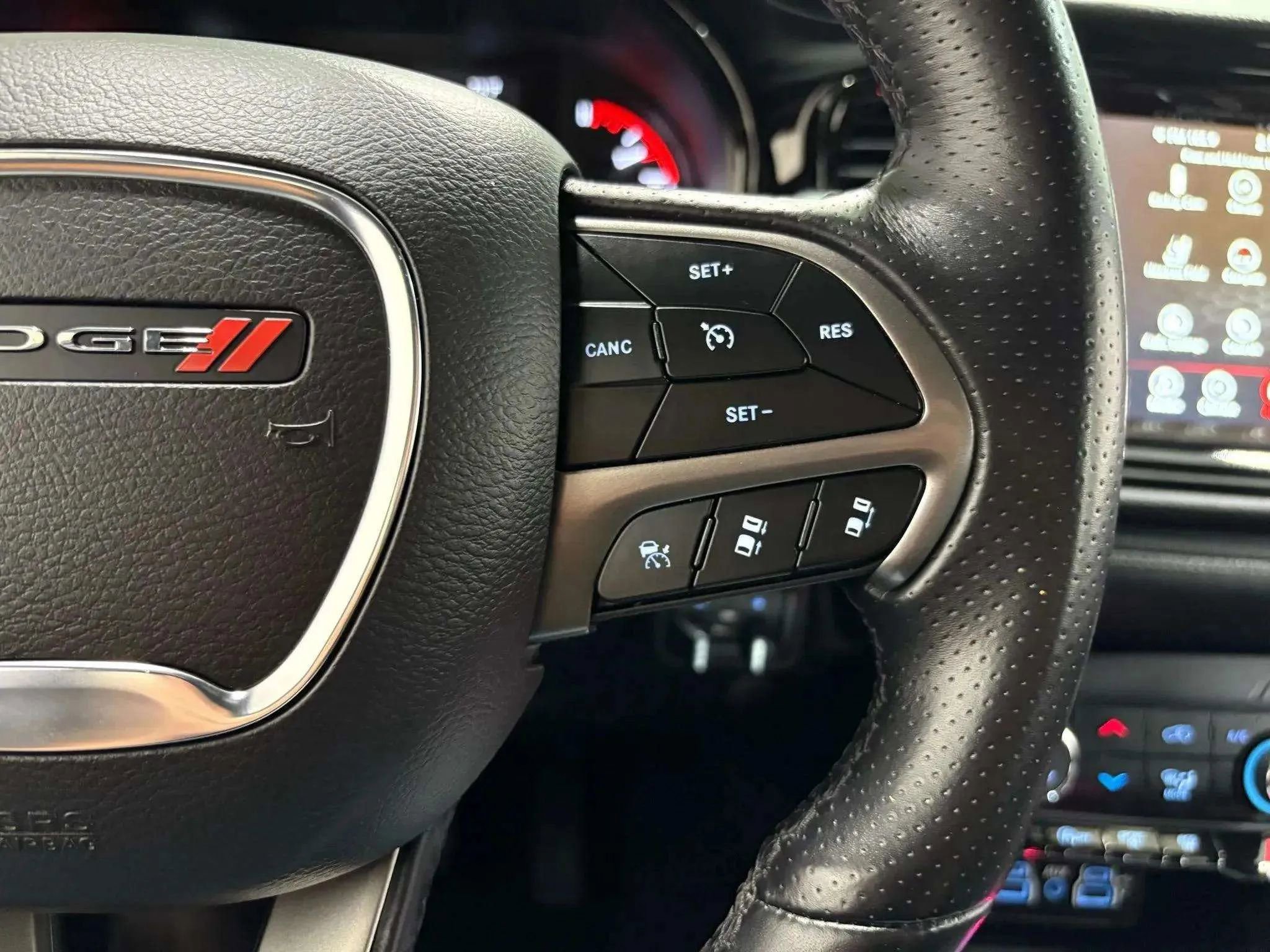 Used 2023 Dodge Durango SXT Launch Edition image 31