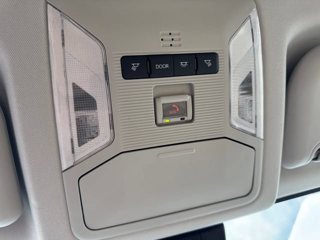 Used 2022 Toyota RAV4 LE AWD/4WD image 35