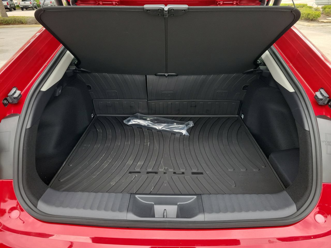 New 2026 Toyota Prius Plug-In Hybrid FWD image 8