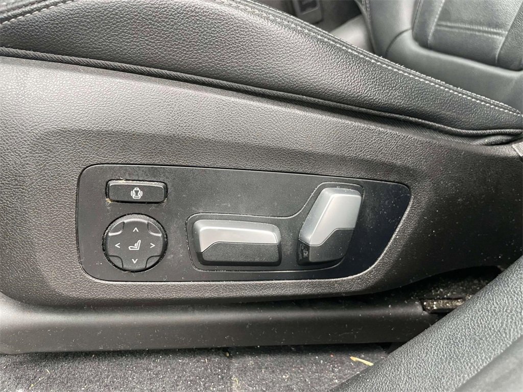 Used 2019 BMW X4 M40i w/ Executive Package image 18