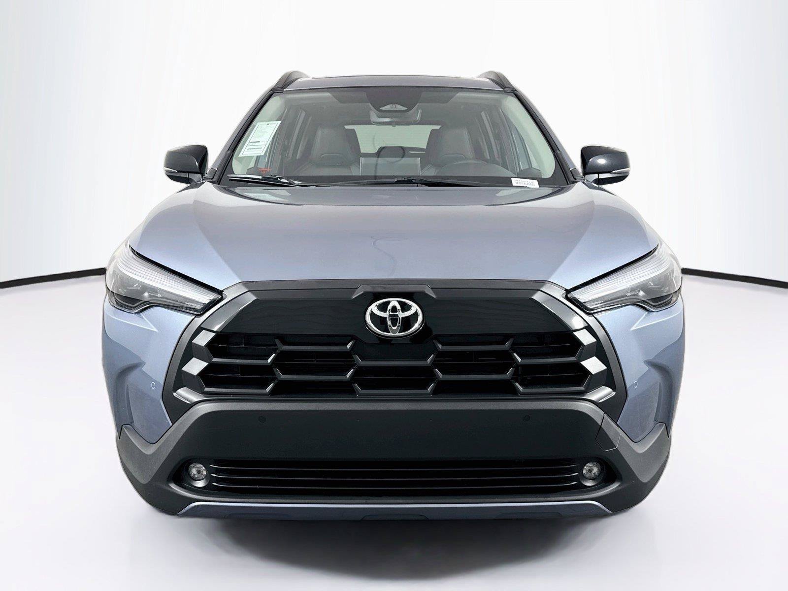 Used 2026 Toyota Corolla Cross XLE w/ Convenience Package FWD image 9