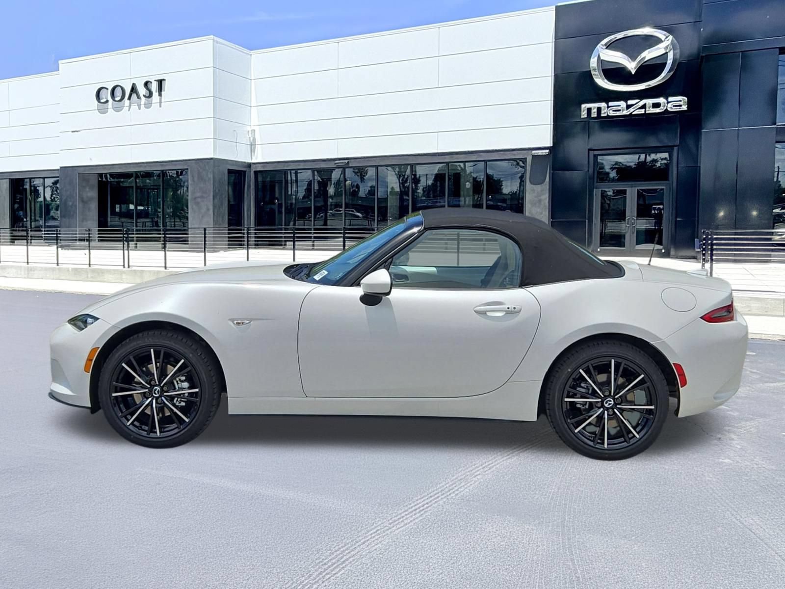 New 2026 MAZDA MX-5 Miata Grand Touring RWD image 9
