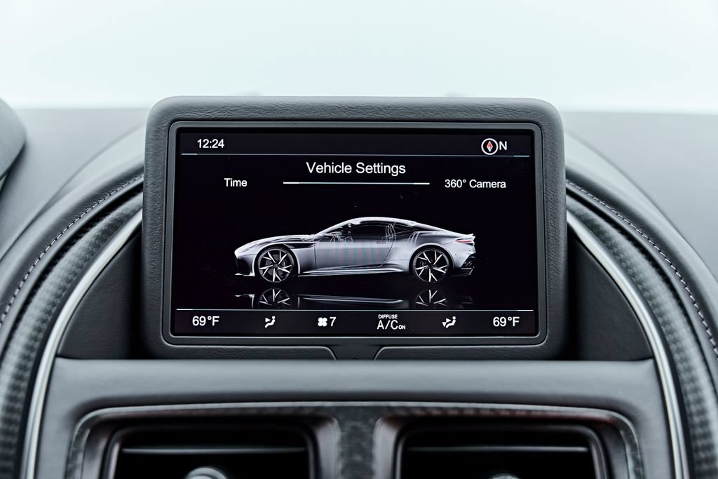 Used 2023 Aston Martin DBS Coupe RWD image 87