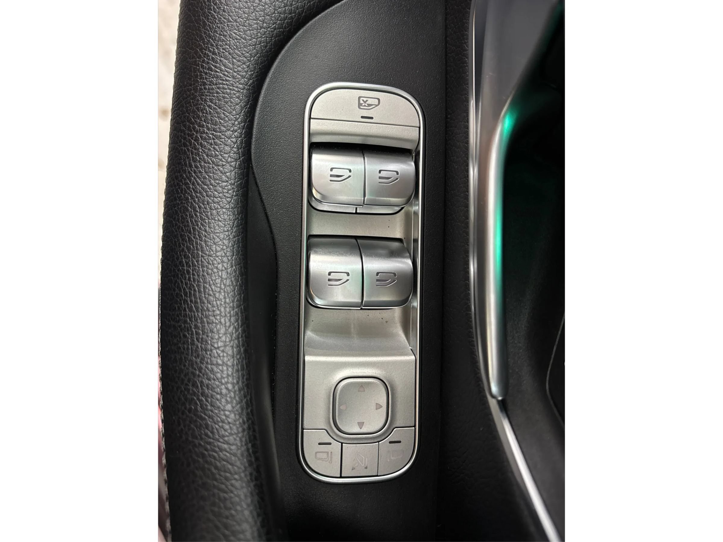 Used 2024 Mercedes-Benz GLE 450 4MATIC image 41