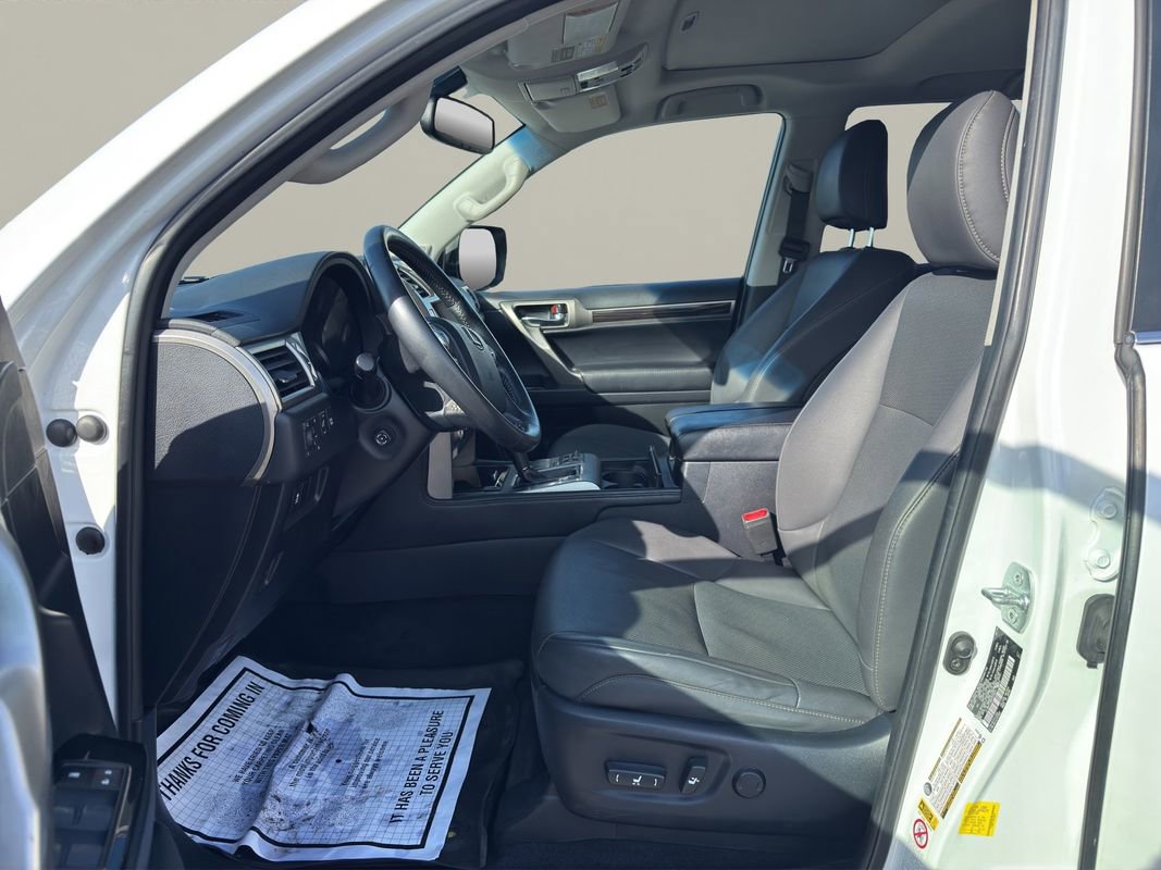 Used 2019 Lexus GX 460 image 9