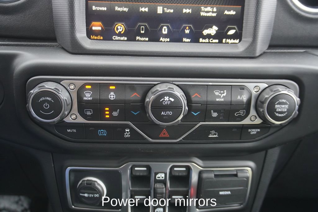 Used 2023 Jeep Wrangler Unlimited Sahara w/ Cold Weather Group image 18