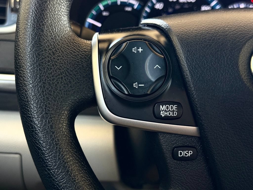 Used 2012 Toyota Camry LE FWD image 23