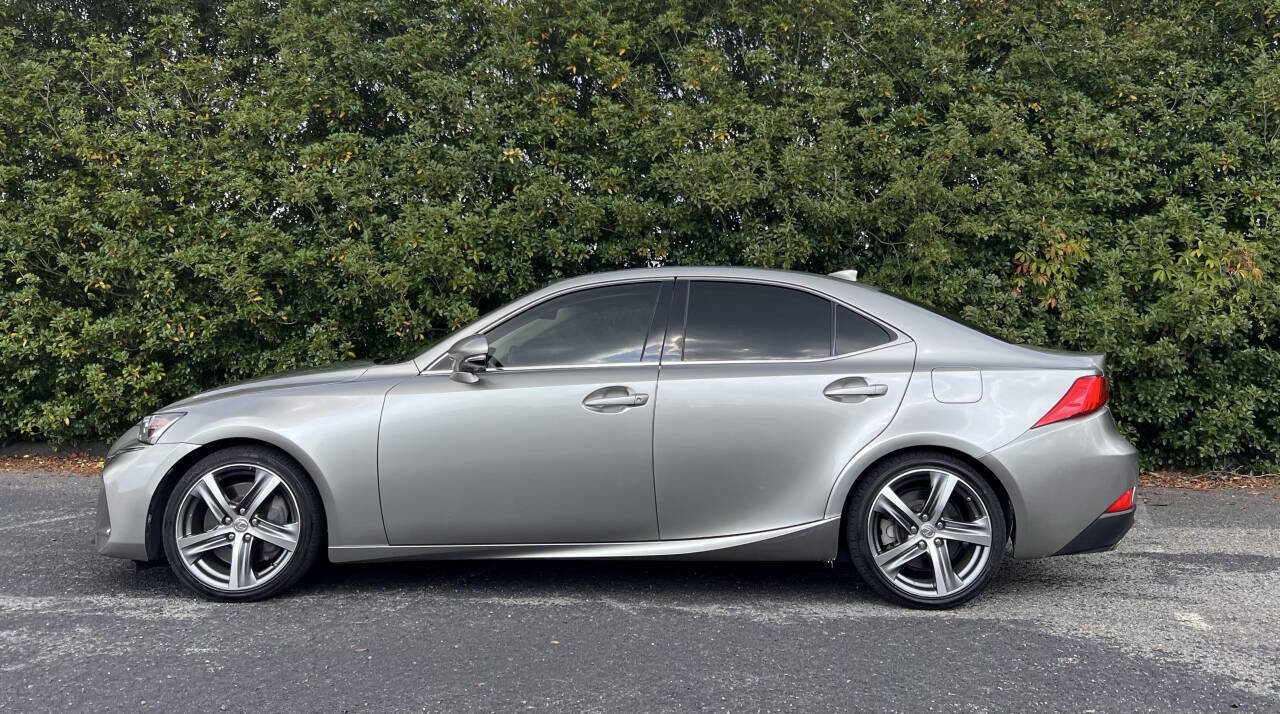 Used 2017 Lexus IS 300 AWD image 4