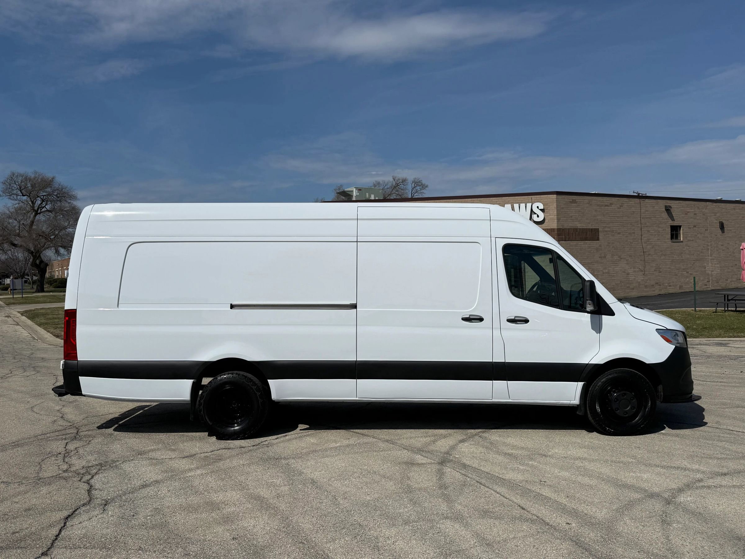 Used 2021 Mercedes-Benz Sprinter 4500 image 7