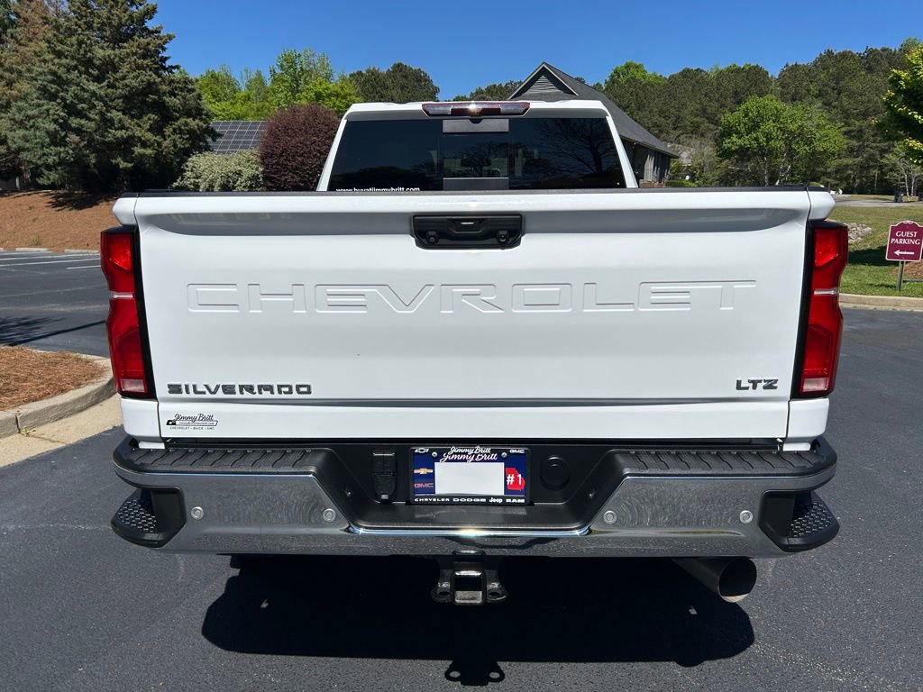 Used 2024 Chevrolet Silverado 3500 LTZ w/ LTZ Convenience Package image 23