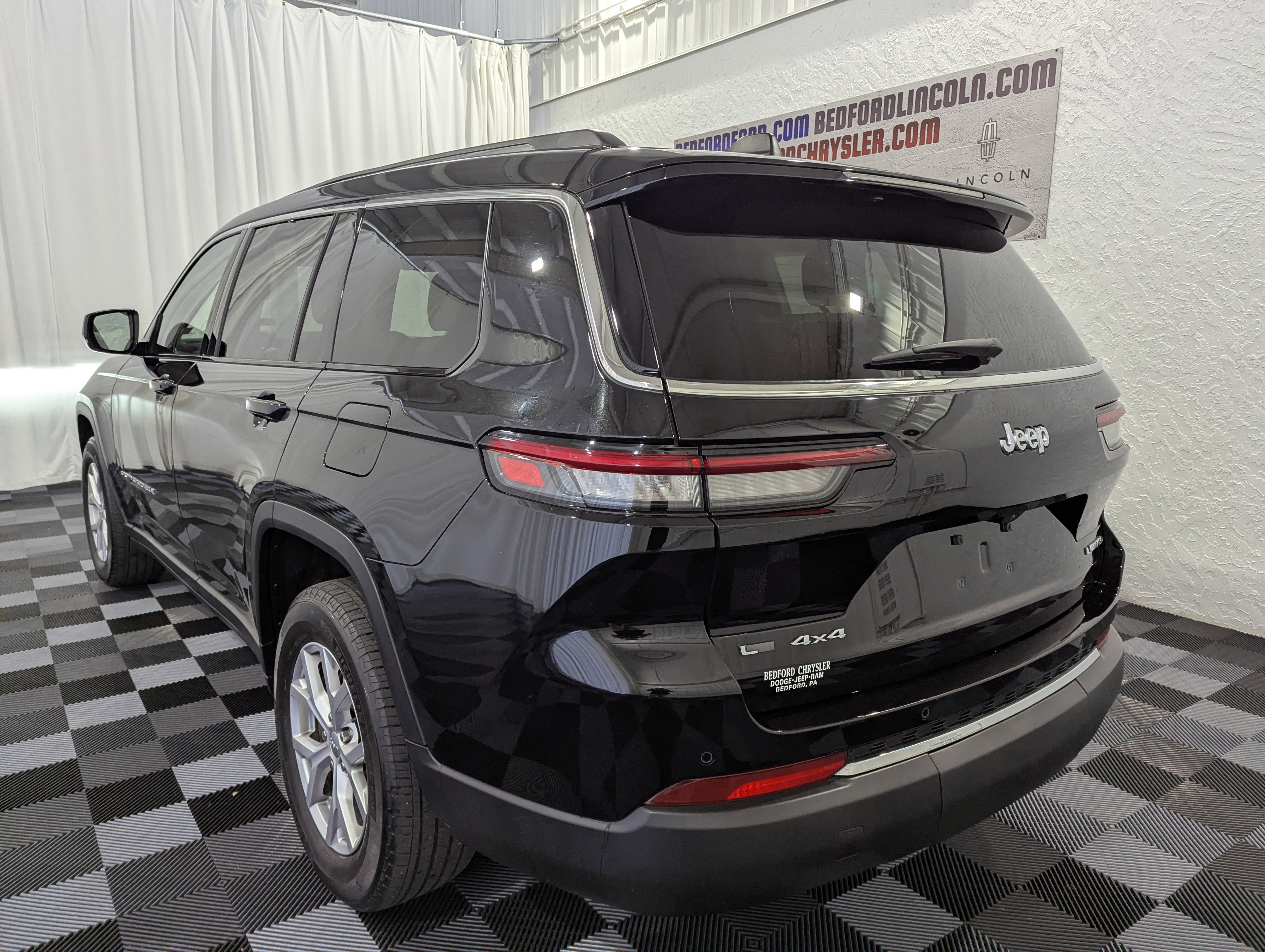 Used 2022 Jeep Grand Cherokee L Limited AWD/4WD image 12