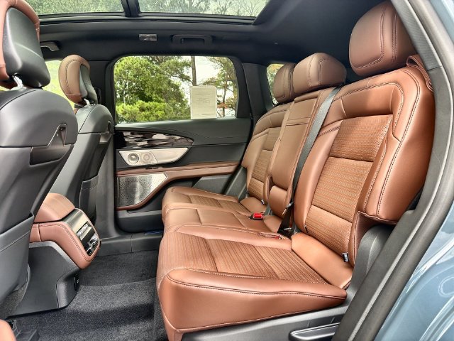 New 2026 Lincoln Nautilus Reserve AWD/4WD image 23