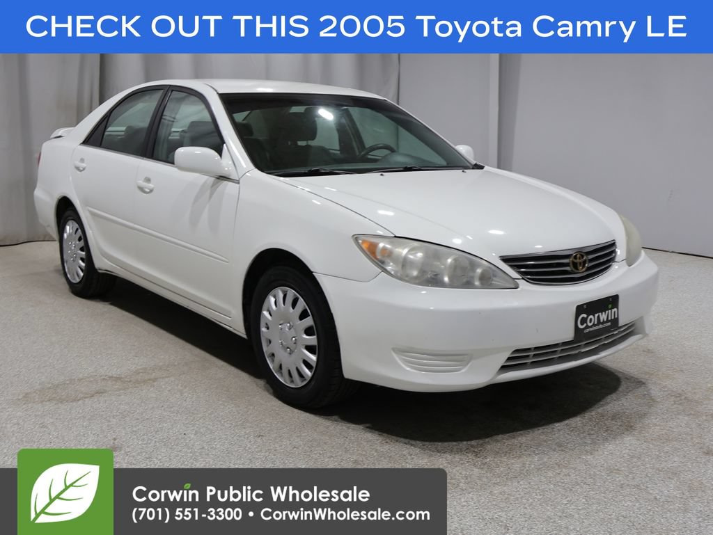 Used 2005 Toyota Camry LE FWD image 1