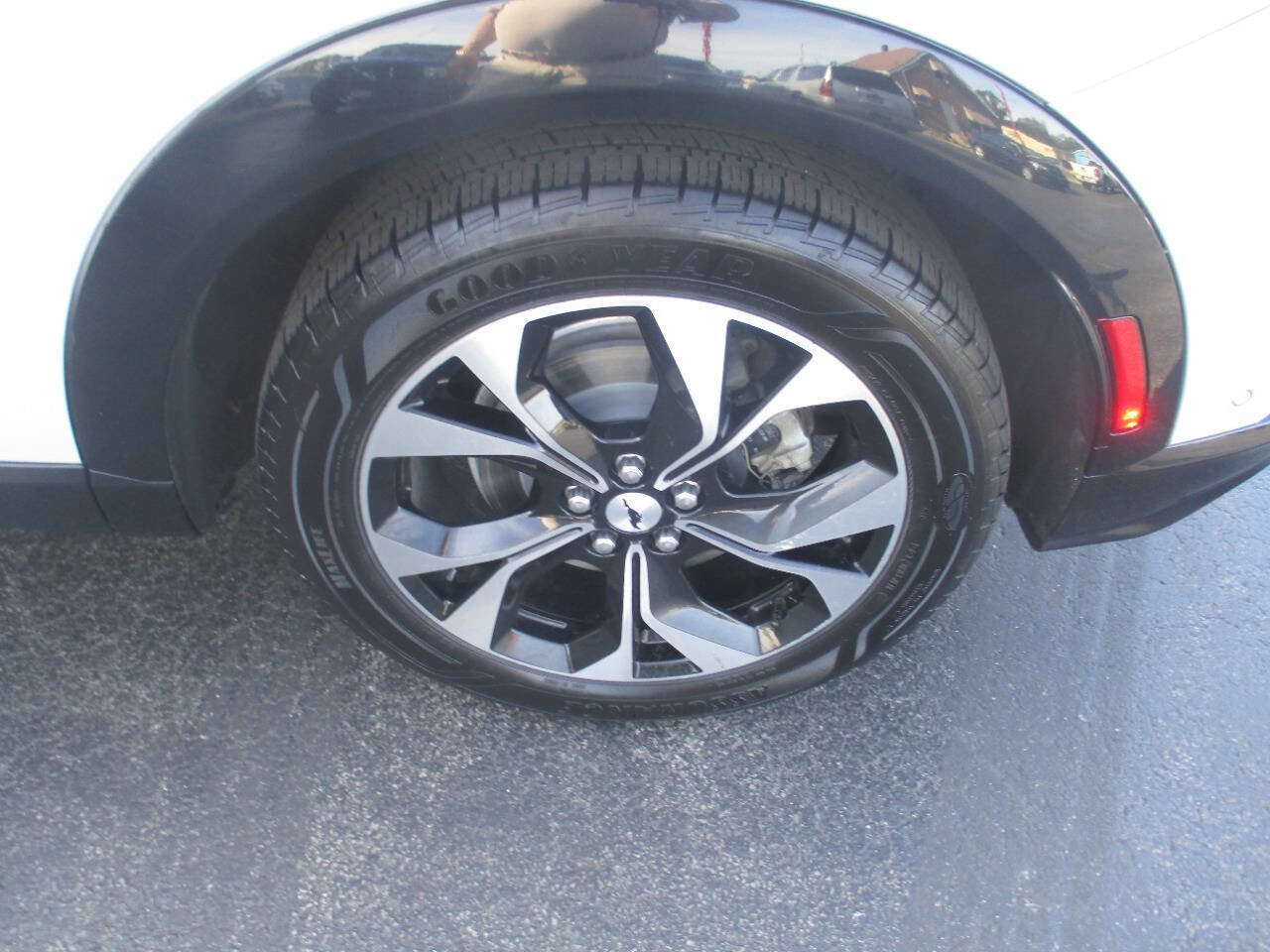 Used 2022 Ford Mustang Mach-E Premium image 30