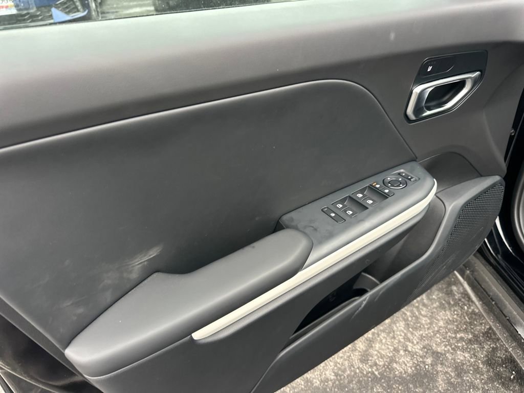 New 2025 Kia K4 GT-Line image 10