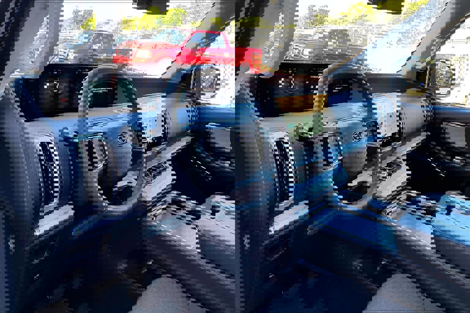 Used 2025 Ford Expedition Active image 18