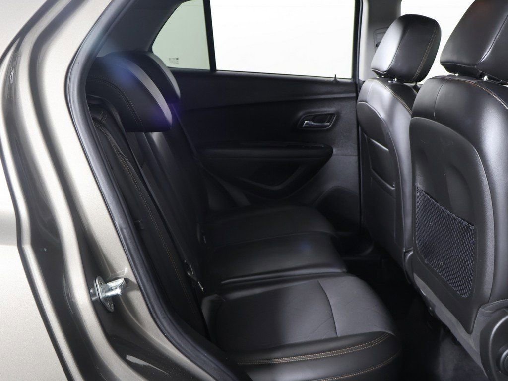 Used 2020 Chevrolet Trax LT w/ Driver Confidence Package image 26