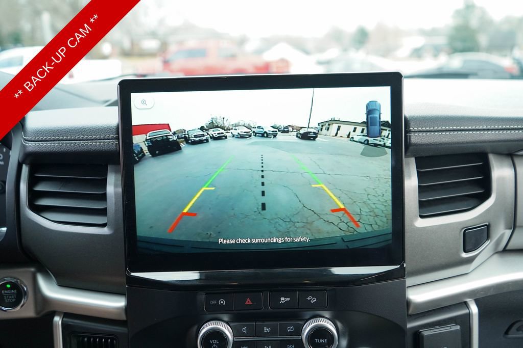 Used 2024 Ford Expedition Max XLT image 19