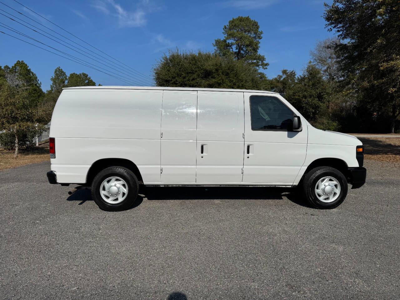 Used 2011 Ford E-150 and Econoline 150 E 150 3dr Cargo Van w/ PWR Group image 7