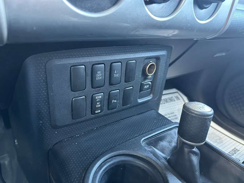 Used 2008 Toyota FJ Cruiser 4WD image 18