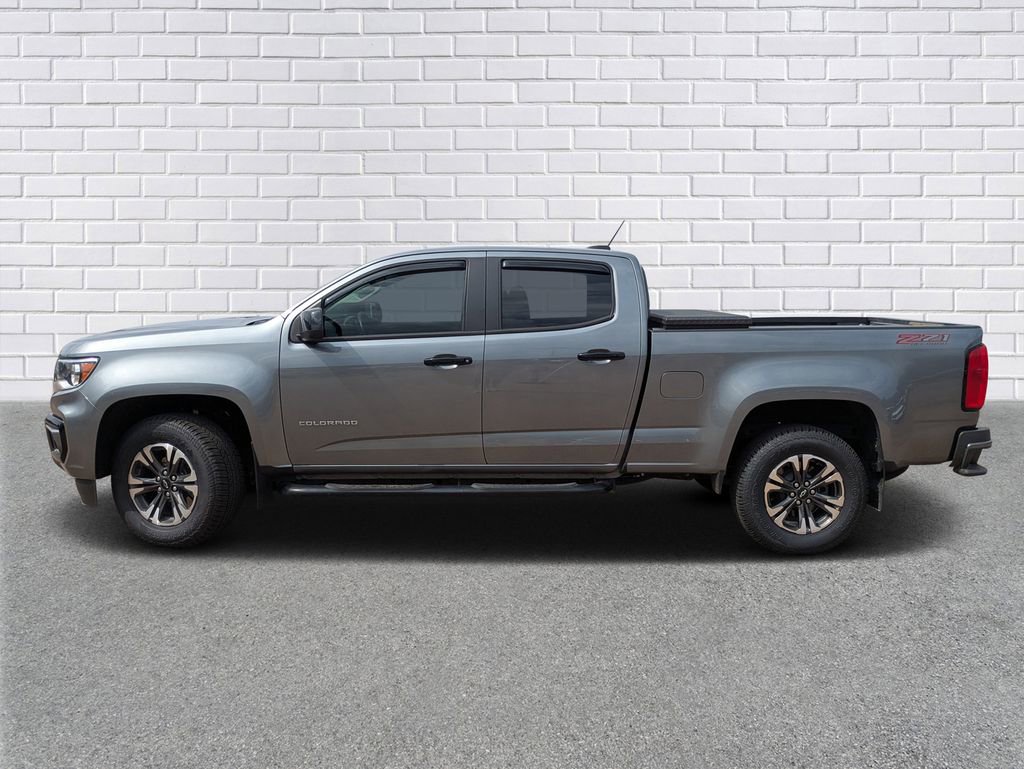 Used 2022 Chevrolet Colorado Z71 image 2