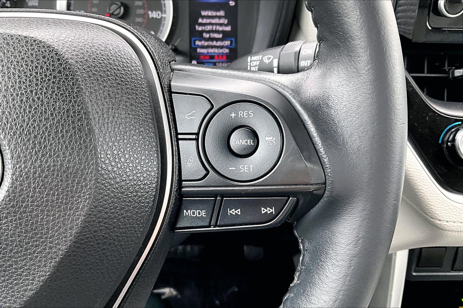 Used 2022 Toyota Corolla Cross LE w/ Moonroof Package AWD/4WD image 18