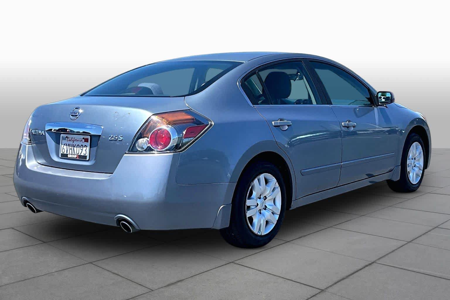 Used 2012 Nissan Altima 2.5 S FWD image 12